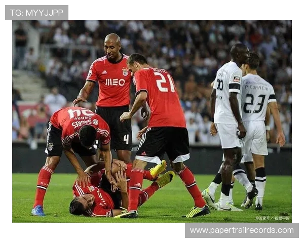 西汉姆有意补强锋线梅努齐尔克泽传出联系但尚未实质推进 西汉姆有意补强锋线梅努齐尔克泽传出联系但尚未实质推进