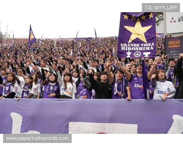 足球报J联赛跨年赛制实施对降雪地区俱乐部给予五十亿补贴引关注 足球报J联赛跨年赛制实施对降雪地区俱乐部给予五十亿补贴引关注